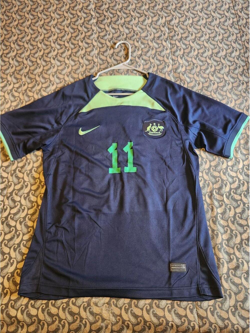 Australia 2022/2023 Away Soccer Jersey Size M